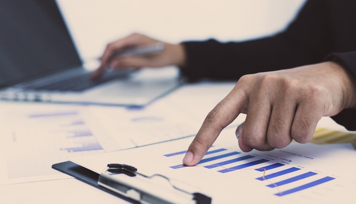 Steel industry professionals analysing market data and intelligence reports